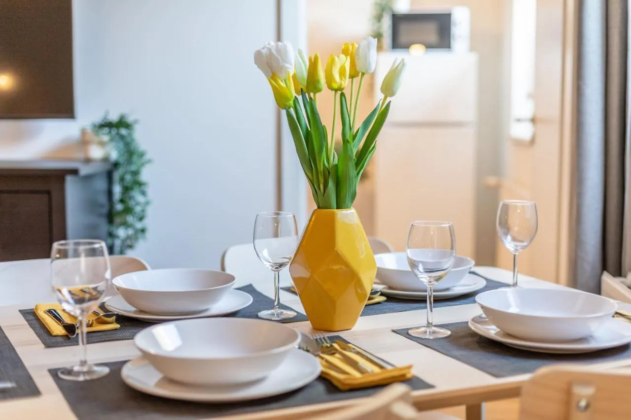 Modern Apartment For 6 Close To The Schanzenviertel - Unit 1 Hamburg Germany